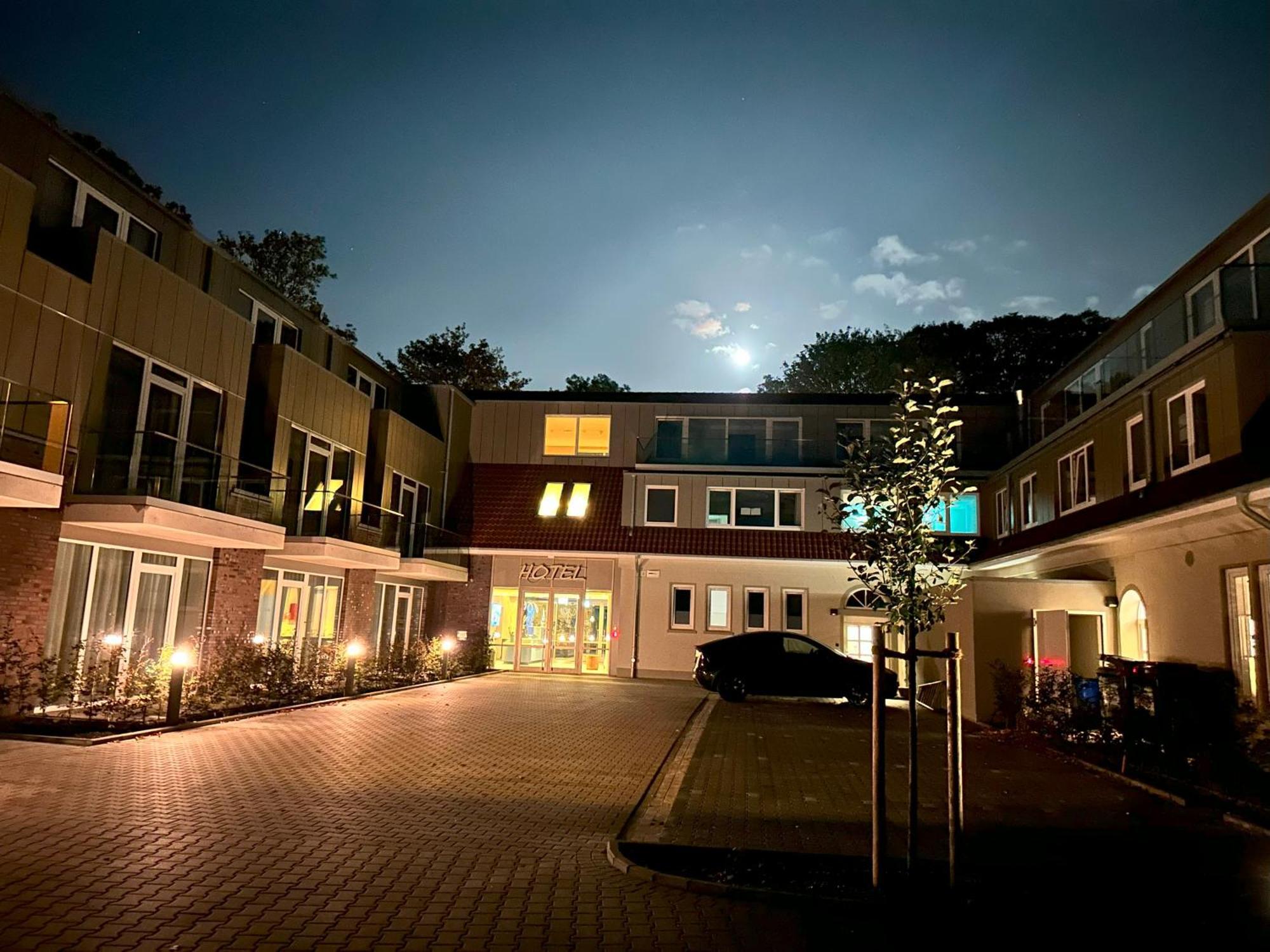 Hotel Schoene Aussicht Wilhelmshaven Exterior foto